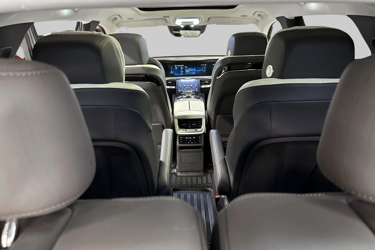 Hongqi E-HS9 28 hos Sommerseth