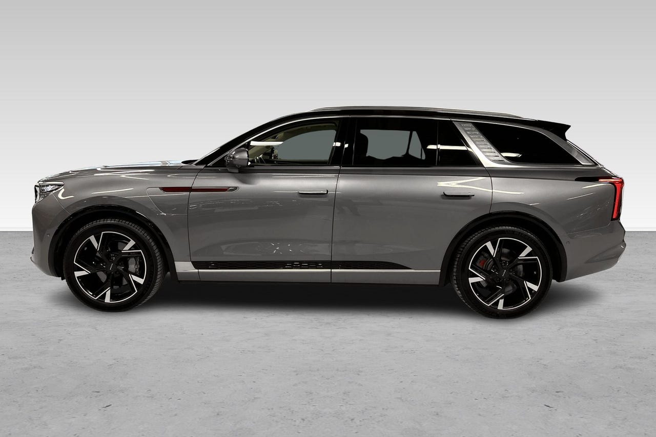 Hongqi E-HS9 10 hos Sommerseth