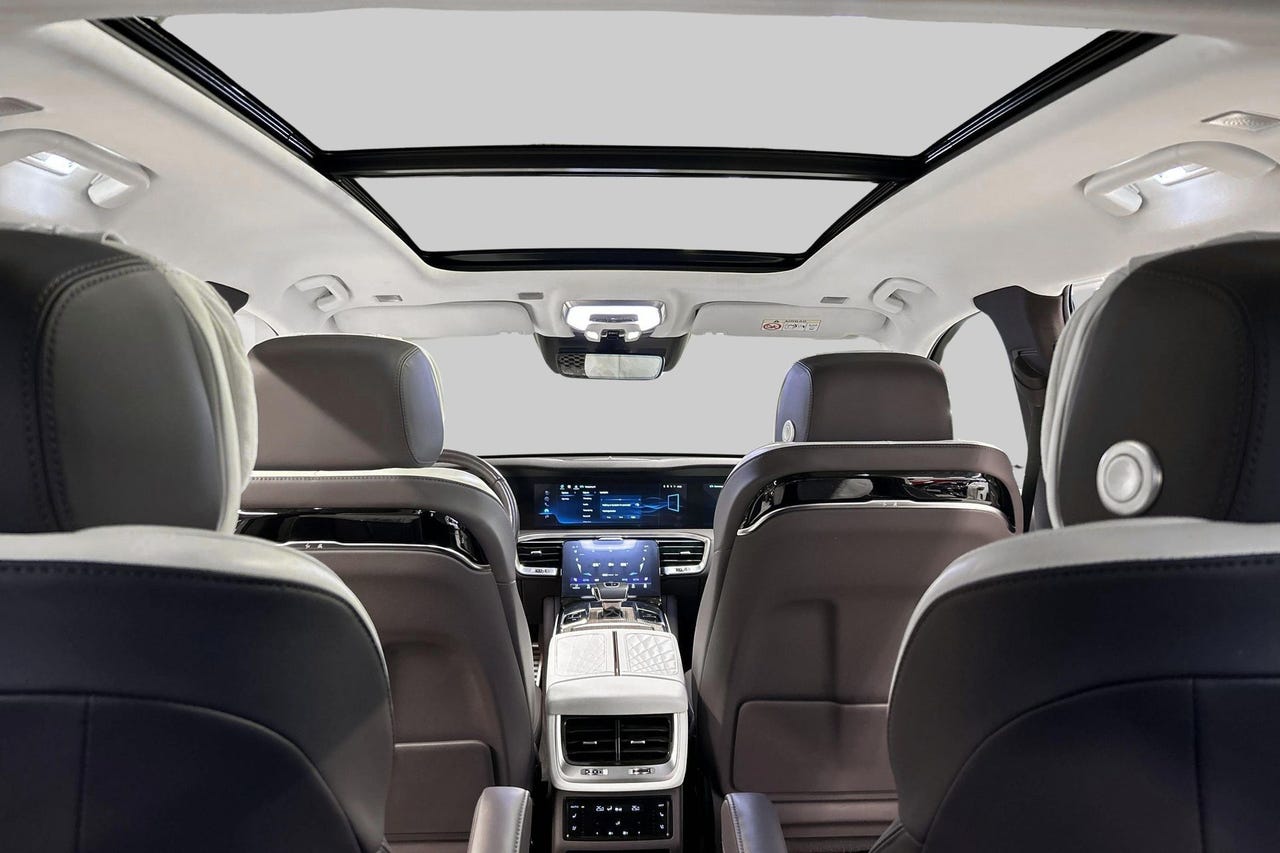 Hongqi E-HS9 27 hos Sommerseth