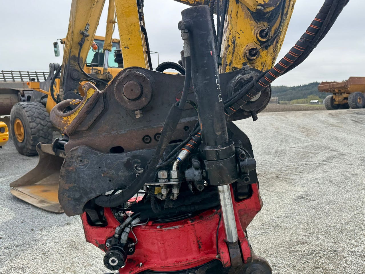 Komatsu PC228USLC-10 – bilde 11
