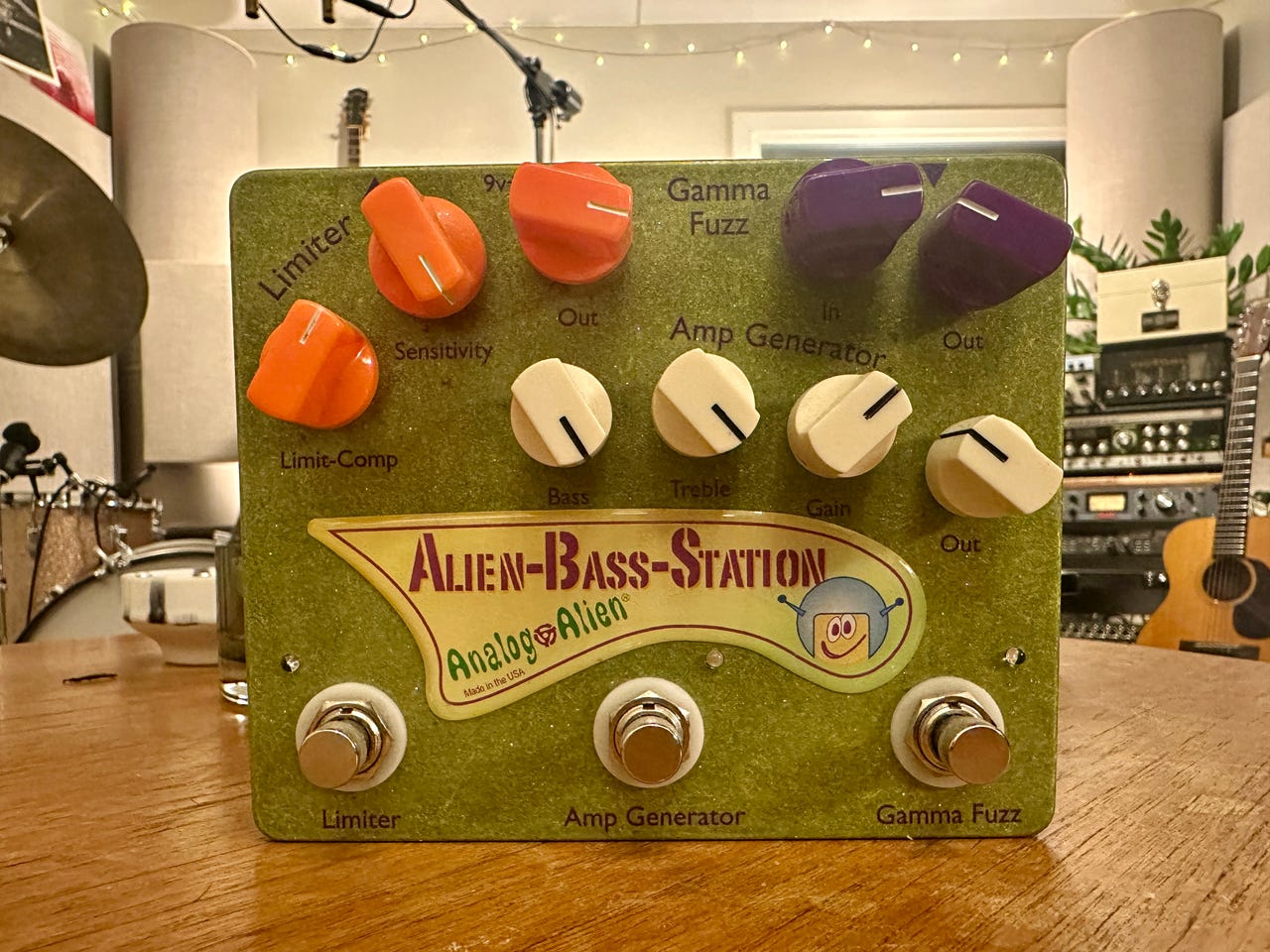 Analog Alien Bass Station | FINN-torget