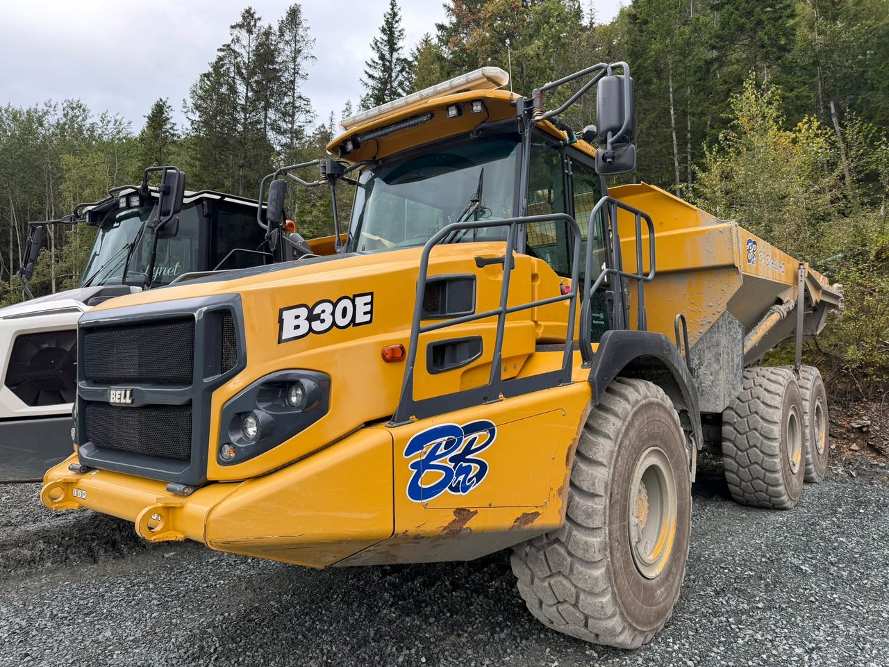 Bell B30 E 6x6 – bilde 1 av 14