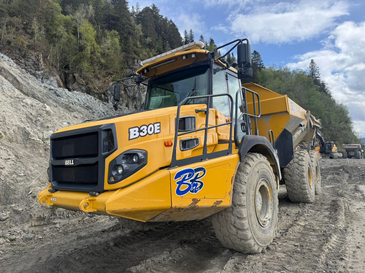 Bell B30 E 6x6 – bilde 1