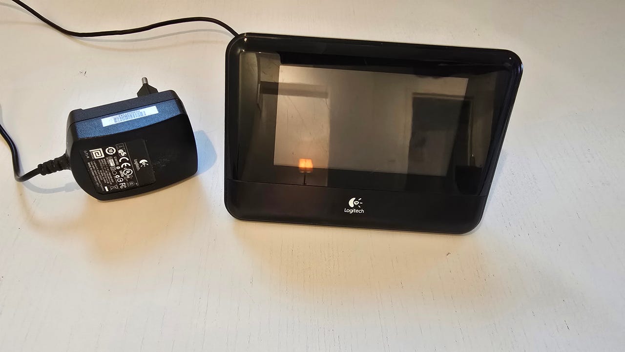 Logitech Squeezebox Touch 【中古・ジャンク扱い】 Logitech Squeezebox Touch | FINN-torget