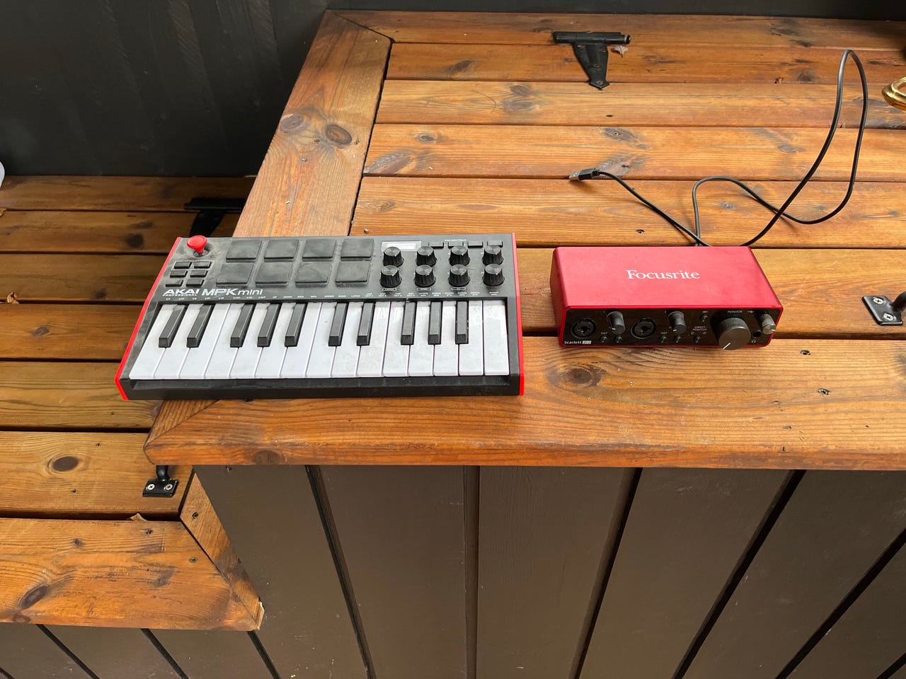 AKAI SELECT入手可能 NKS対応！KOMPLETE (グレー) Grey IV Mini MPK AKAI セット Focusrite mini MPK DTM・DAW