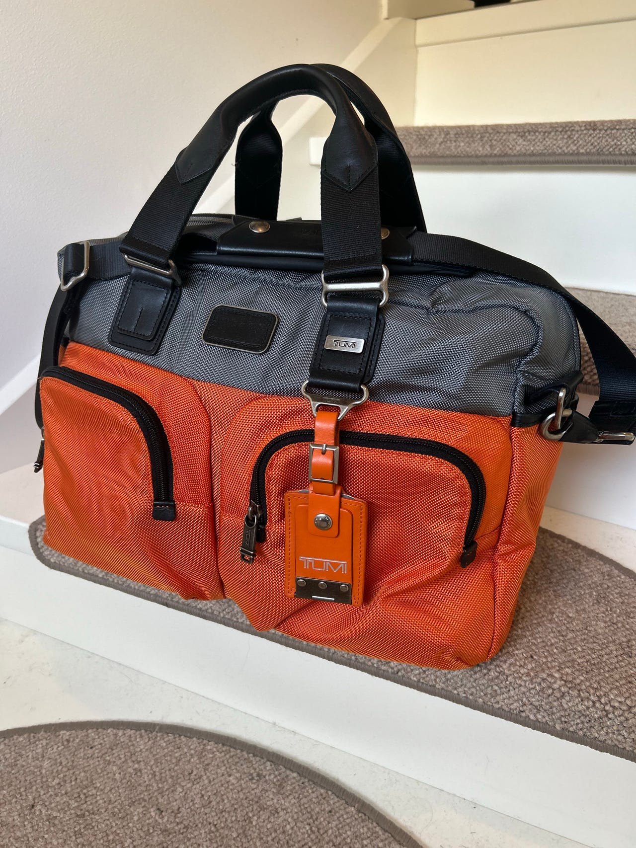 TUMI Alpha Bravo «Everett» essential tote🍊 | FINN-torget