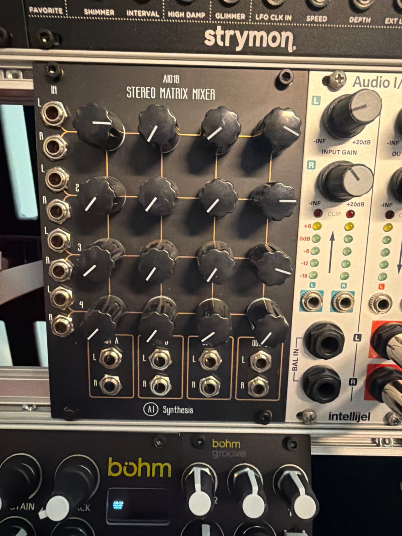 AI Synthesis AI018 Stereo Matrix Mixer AI Synthesis AI018 Stereo