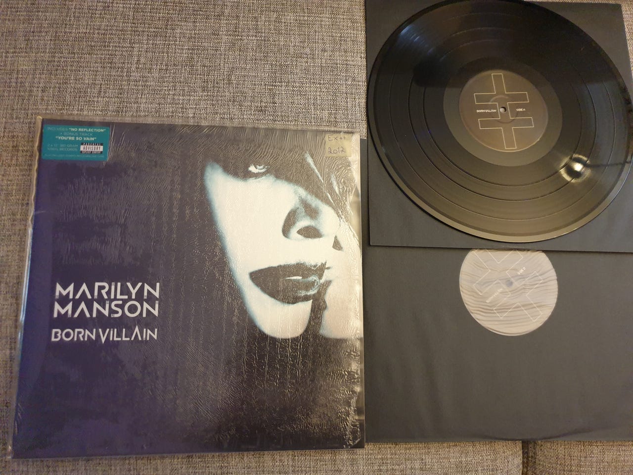 MARILYN MANSON BORN VILLAIN サイン入り MARILYN MANSON BORN VILLAIN