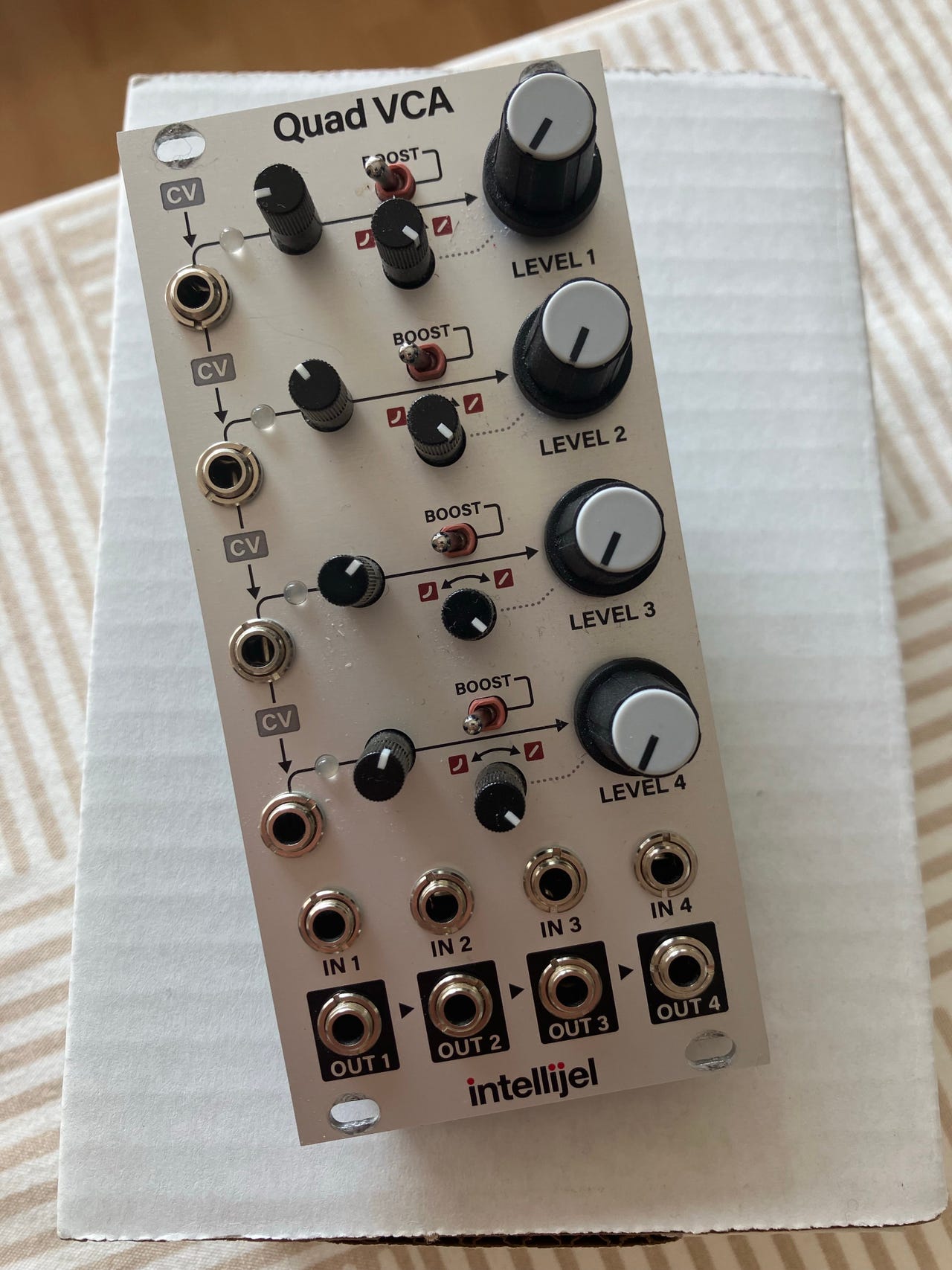 Intellijel Quad VCA Eurorack modul | FINN-torget