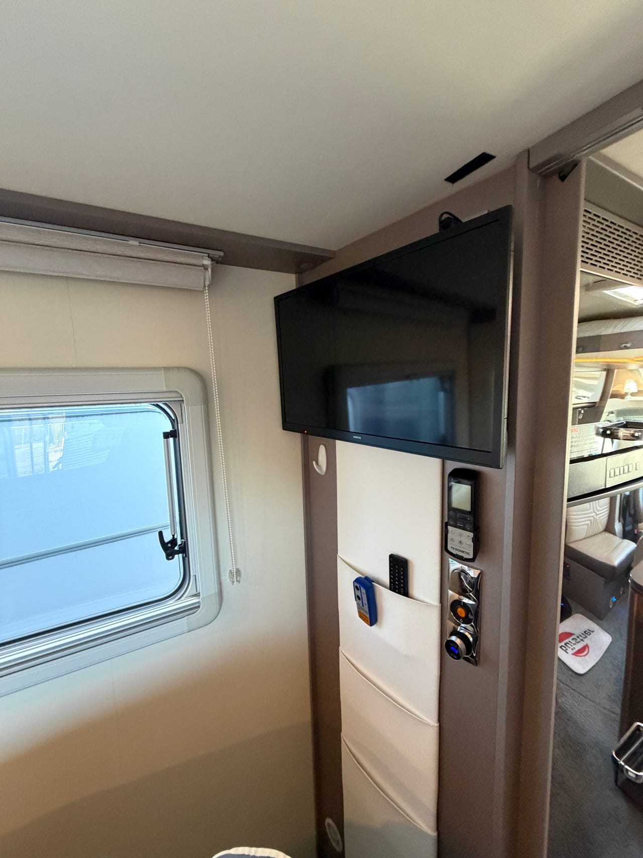 490665a1-ceaa-4417-b90c-b9b2e357b097