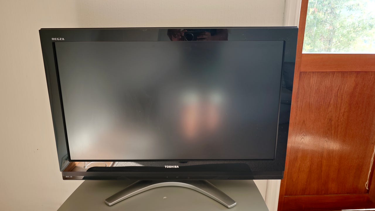 Toshiba Regza 37 inch LCD Colour TV in working condition | FINN-torget