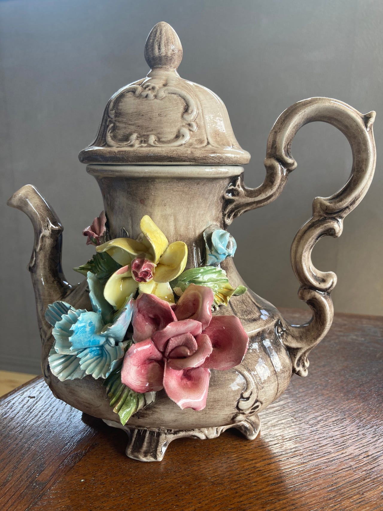 ヴィンテージ in bocca veneto, toscana 料理本　レア Italiensk Bassano-kanne i keramikk med blomsterdekor – Made in