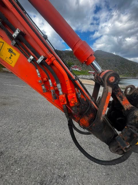 Hitachi ZX225LC-6 – bilde 6 av 22