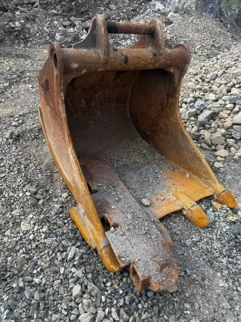 Hitachi ZX225LC-6 – bilde 17 av 22