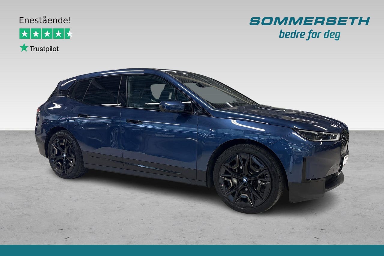 BMW iX 1 hos Sommerseth