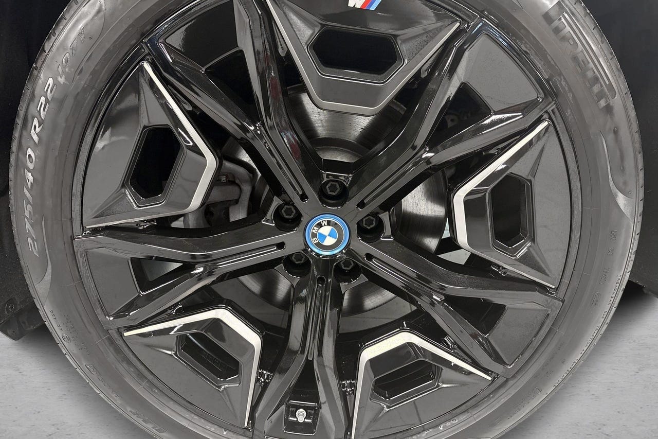 BMW iX 12 hos Sommerseth
