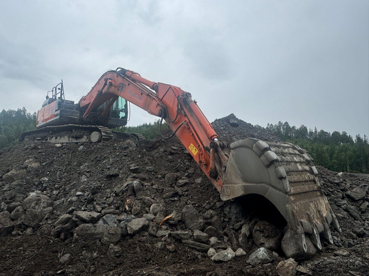 Hitachi ZX350-6 – bilde 2 av 12