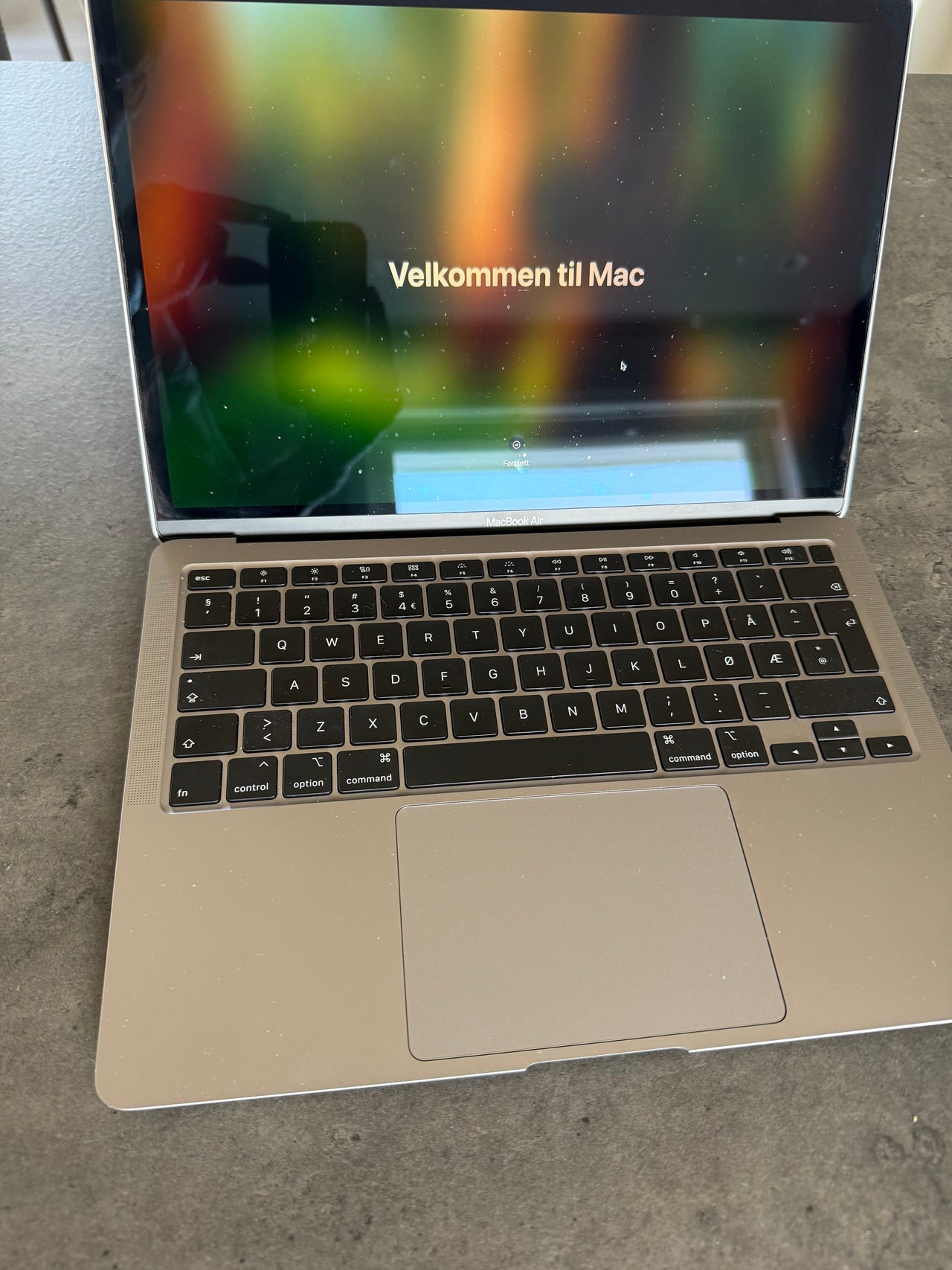 MacBook Air 13,3