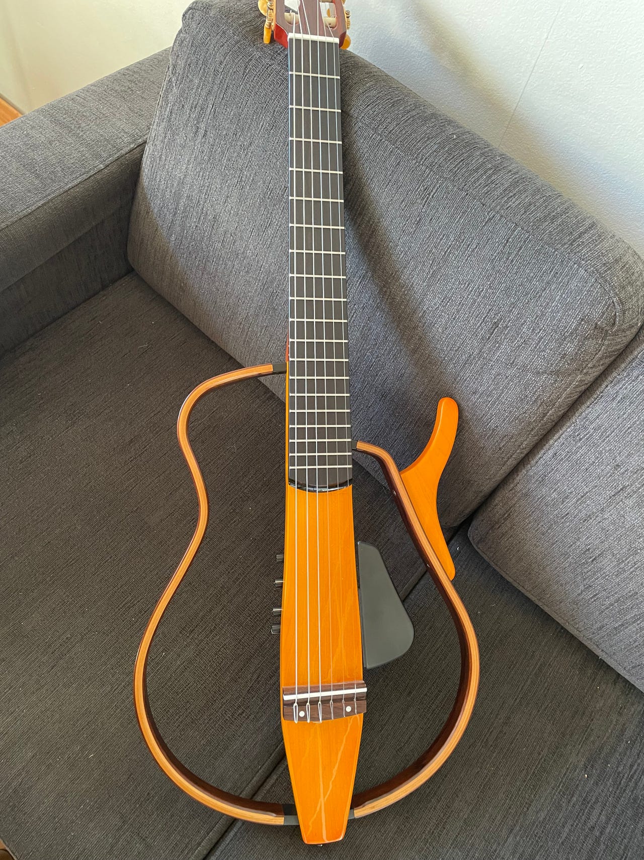 Yamaha SLG130NW Silent Guitar | FINN-torget