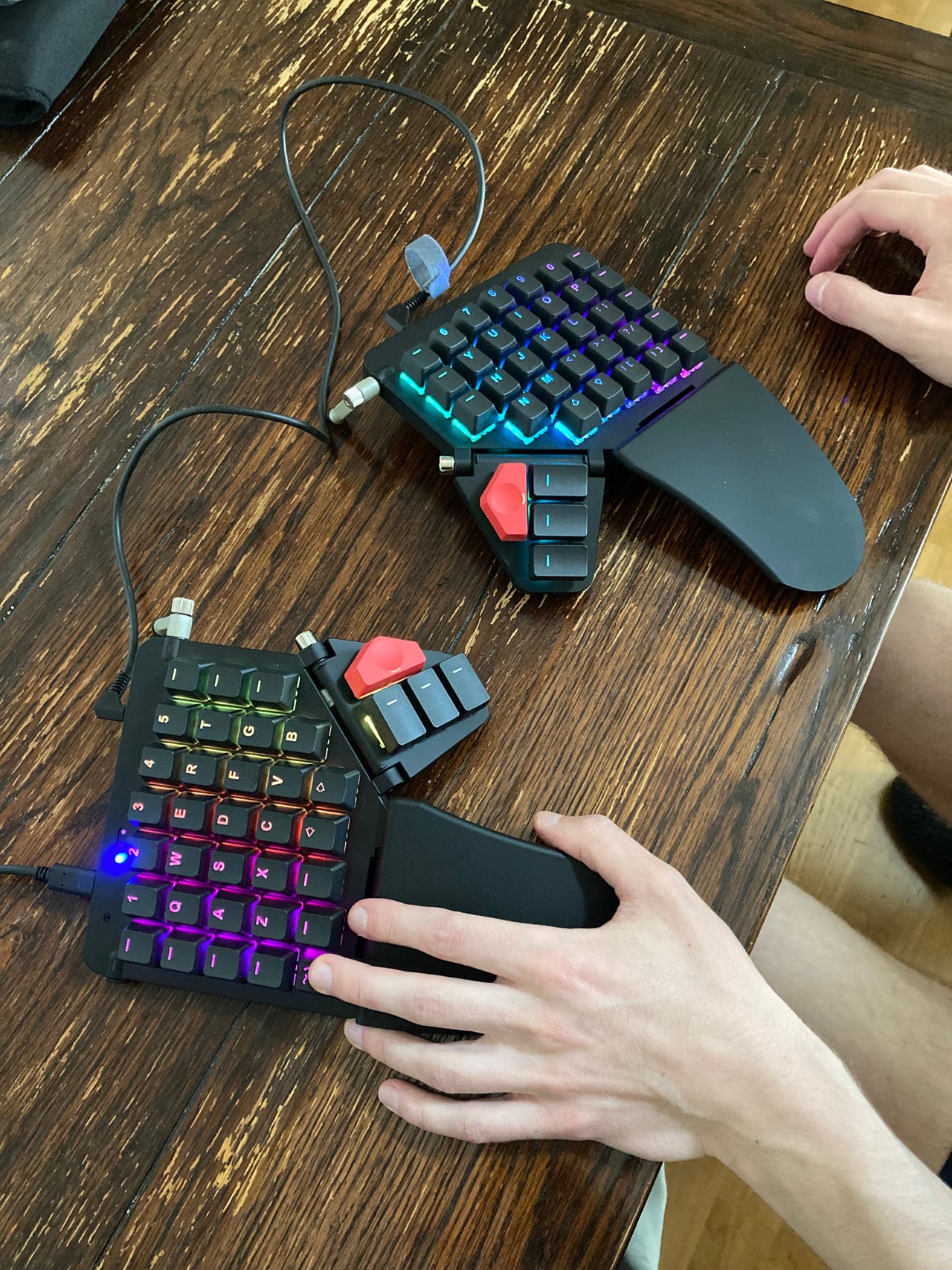 ZSA Moonlander Mark I – Som ny – Cherry MX Brown (RGB) 💻 | FINN