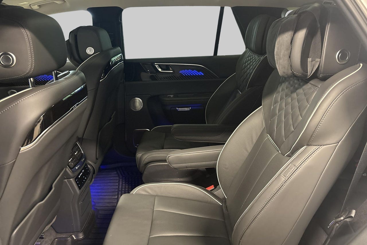 Hongqi E-HS9 23 hos Sommerseth