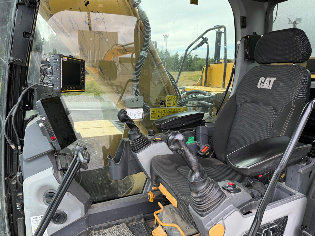 Cat 326 – bilde 16 av 26