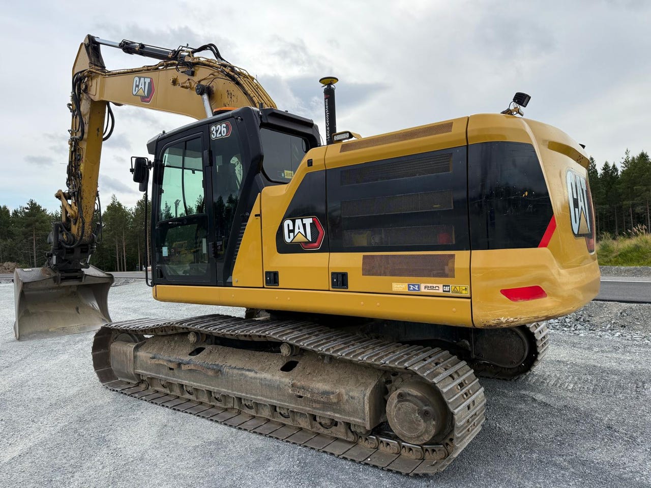 Cat 326 – bilde 3 av 26