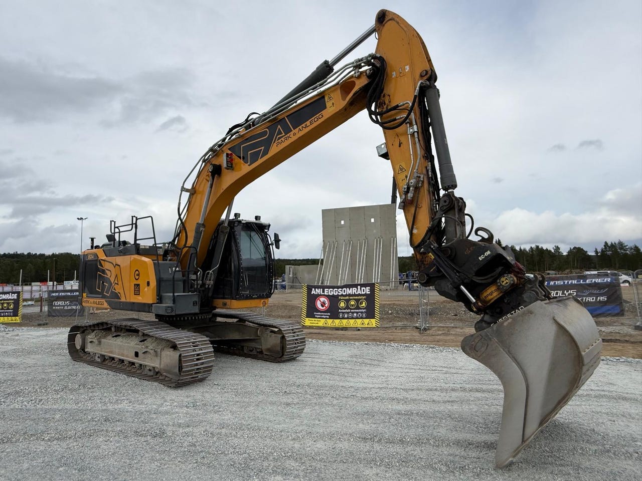 Liebherr 924 – bilde 1 av 26