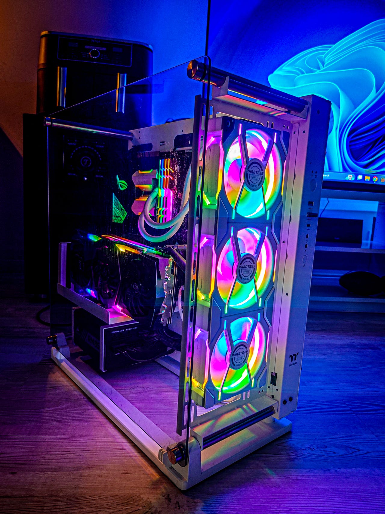 Kraftig og unik gaming-PC – i9 / RTX 2080 / 64GB RAM / 12TB