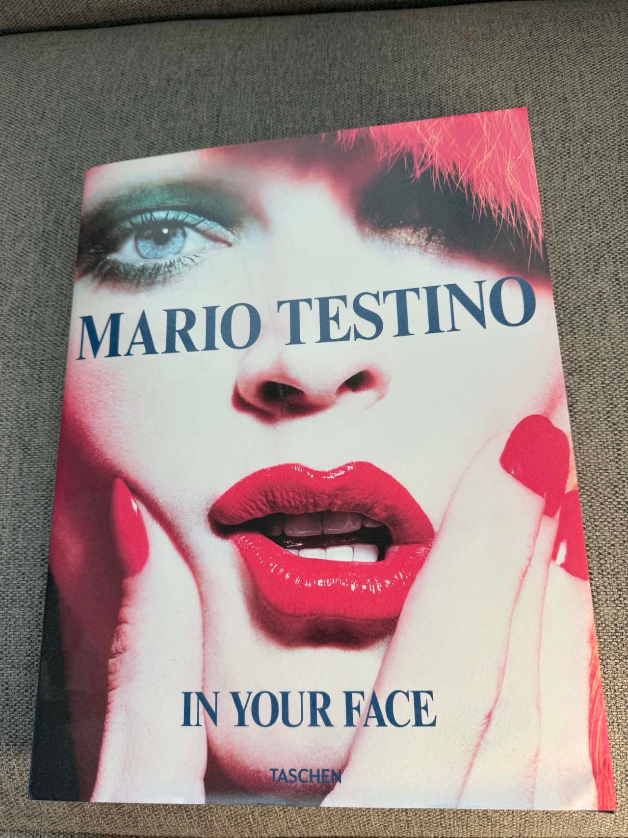 Mario Testino – In Your Face fotobok | FINN-torget