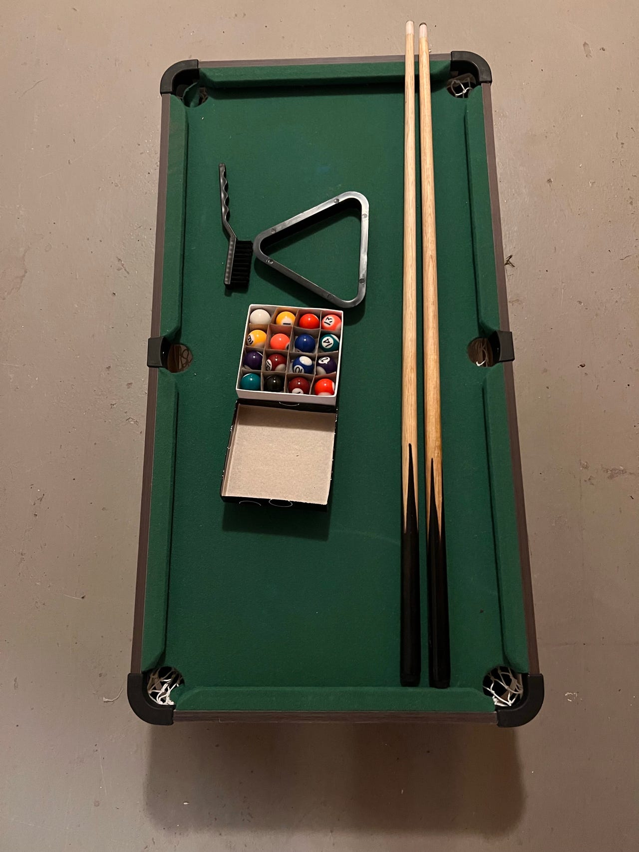 Grønt minibord biljardbord