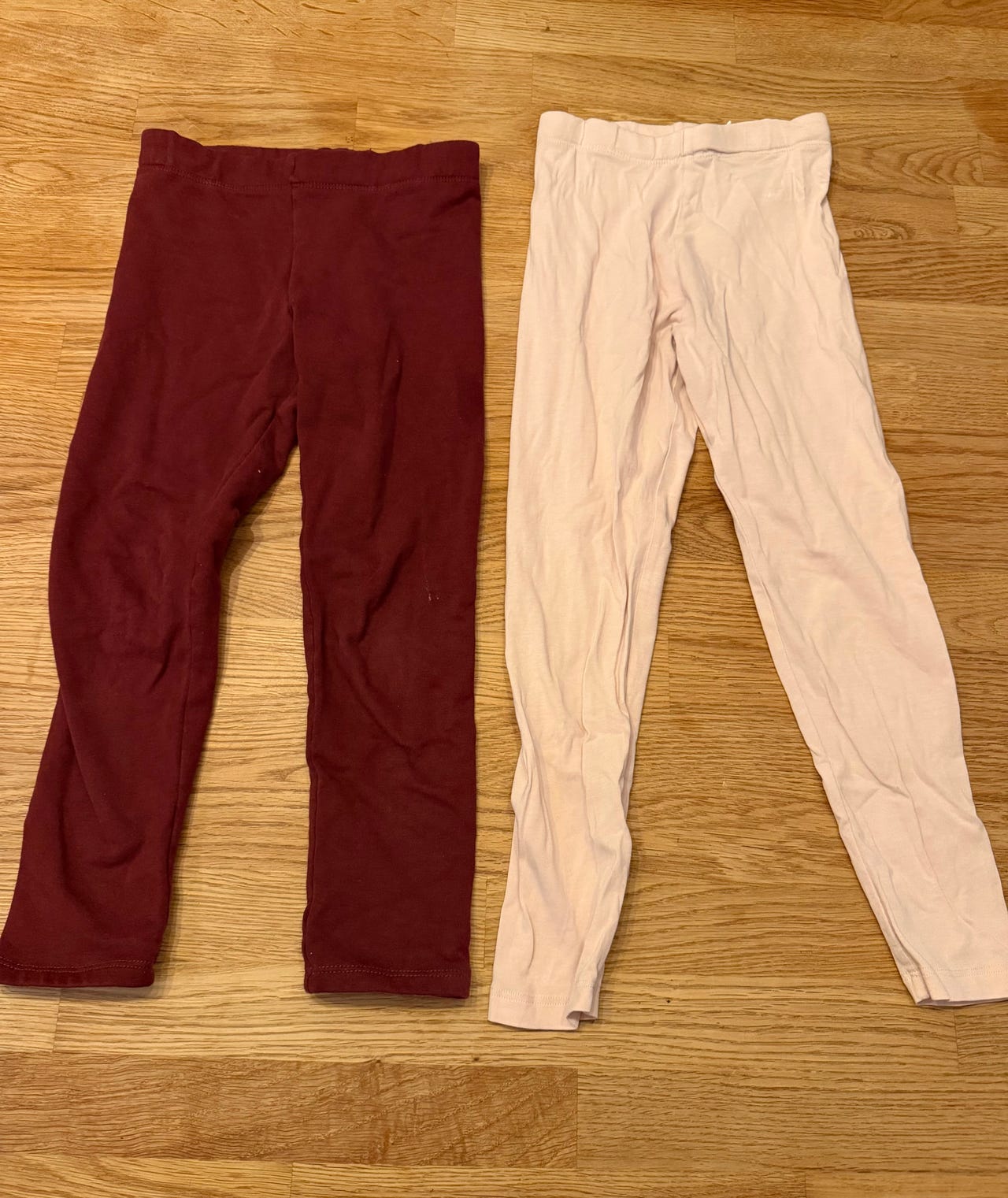 To tights/bukser str 110/116