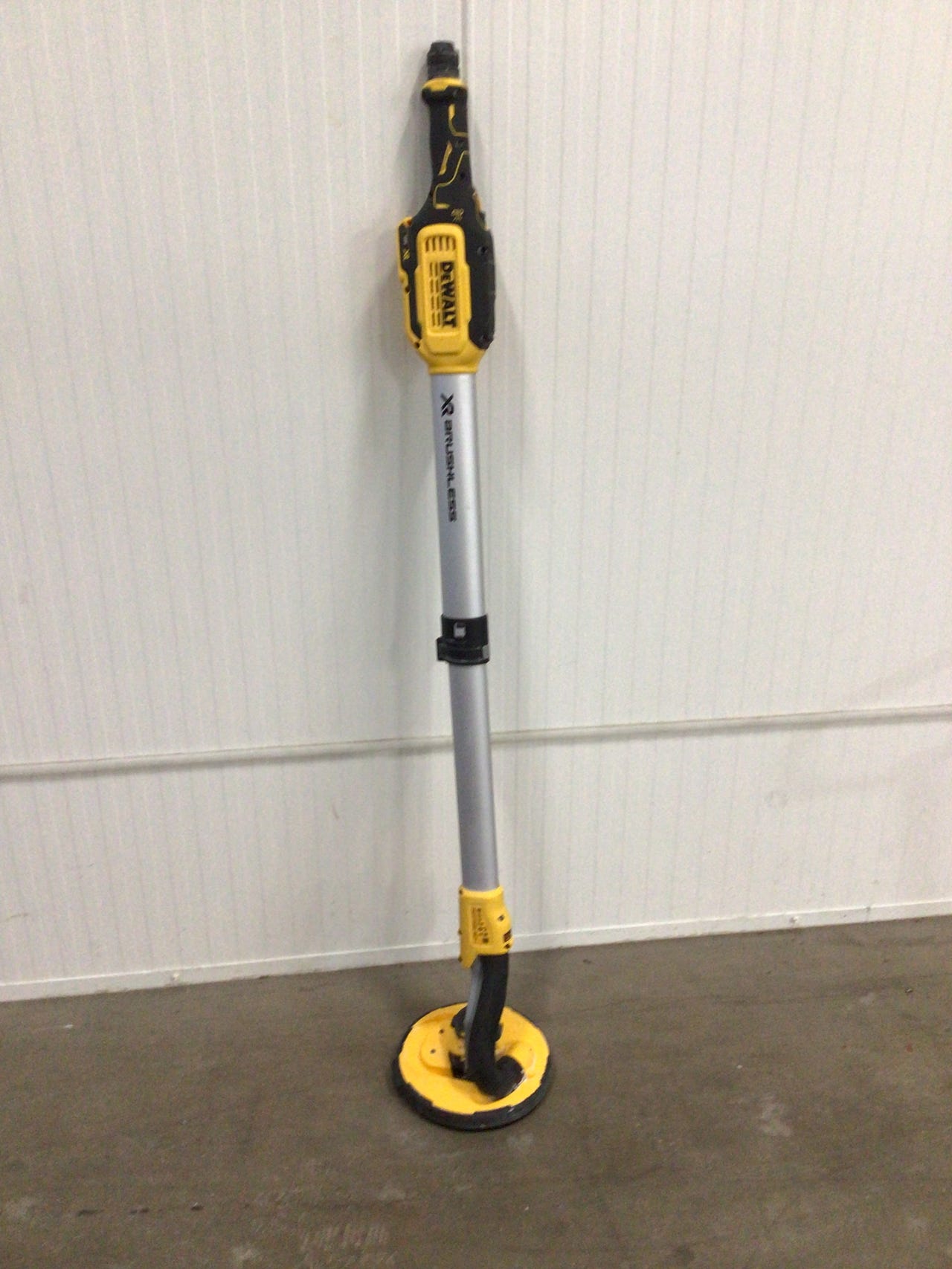 DEWALT DCE800 – SLIPEMASKIN GIRAFF 18V 225MM