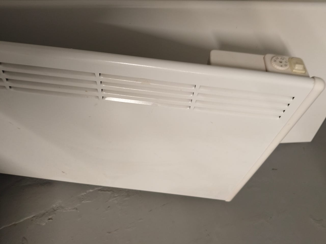 Beha P8 panelovn 800W hvit