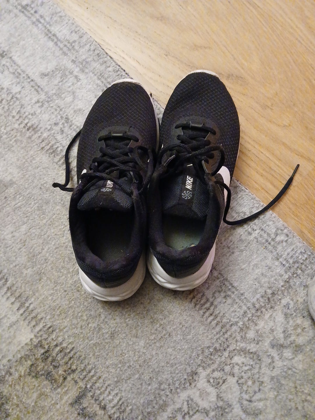 Nike joggesko str 38 selges