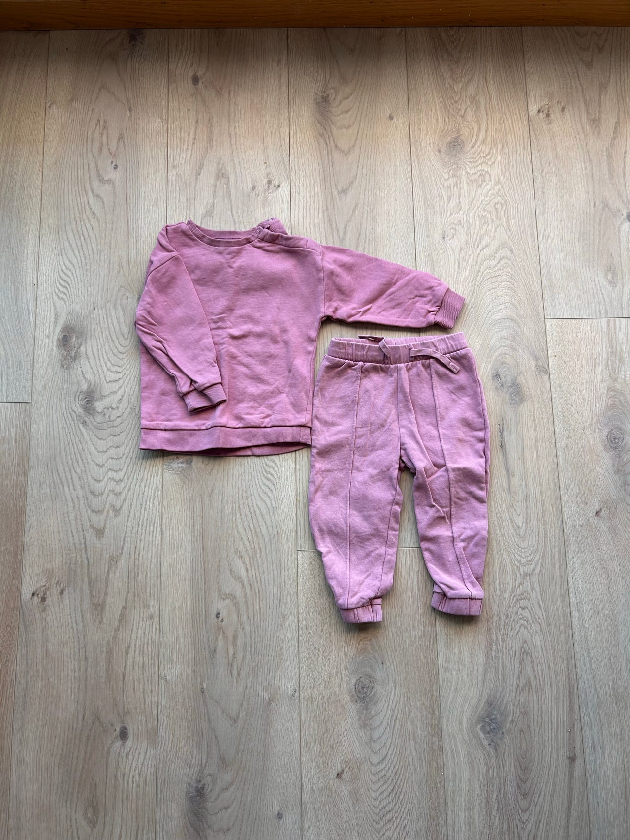 Joggedress str 86