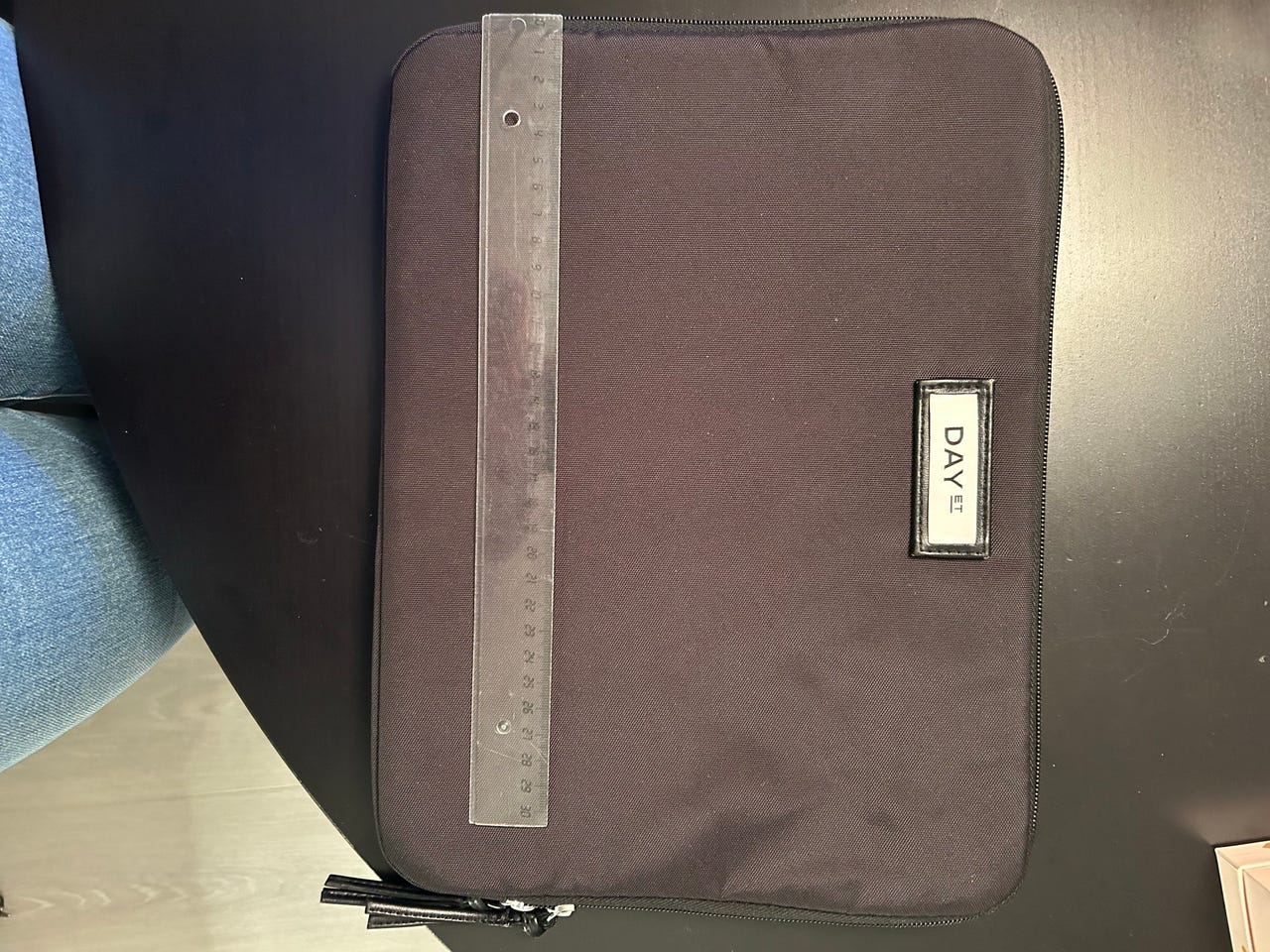DAY ET laptopmappe svart