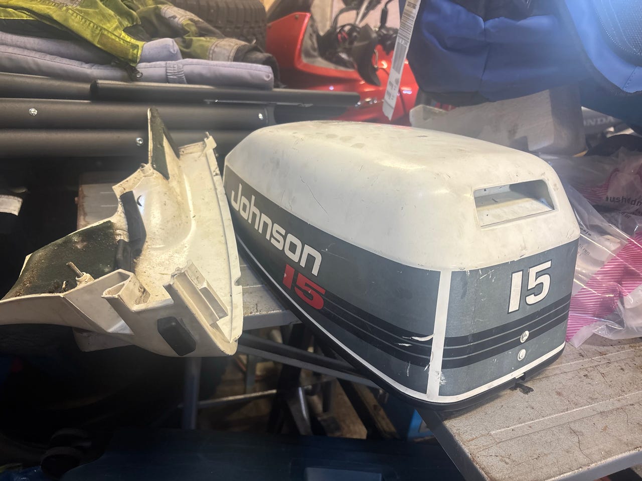 Johnson 15 hk deler selges
