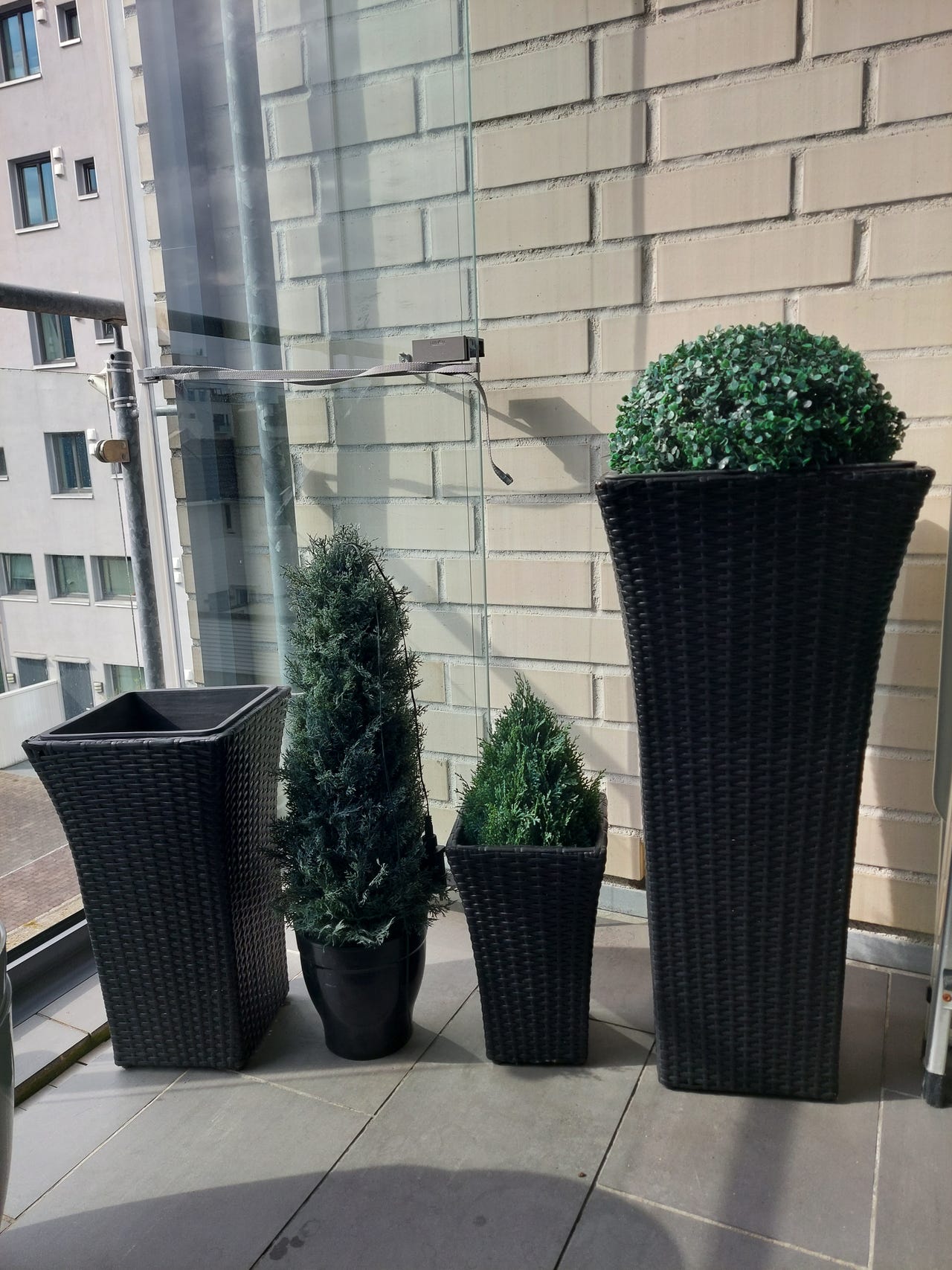 Planter og blomste-potter