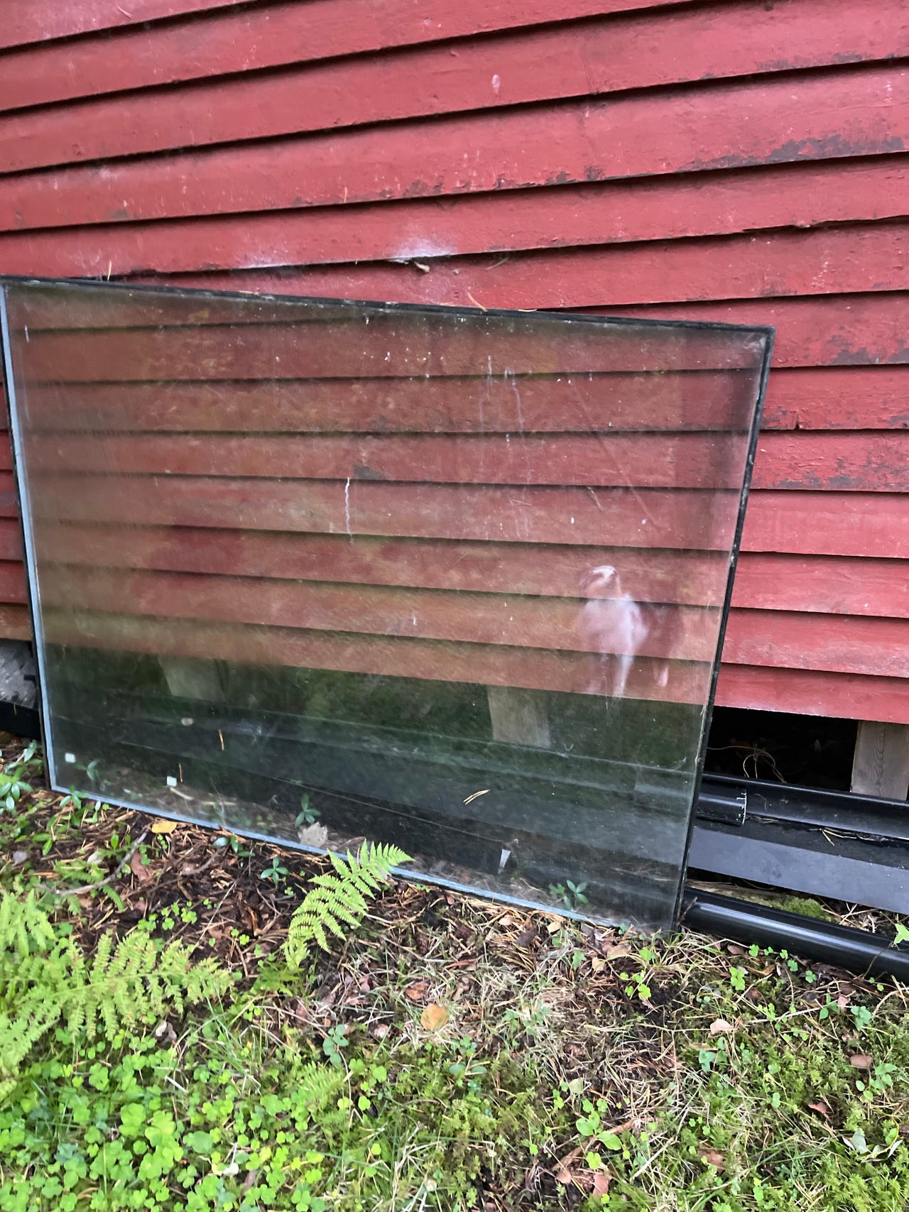 Stort vindusglass uten ramme