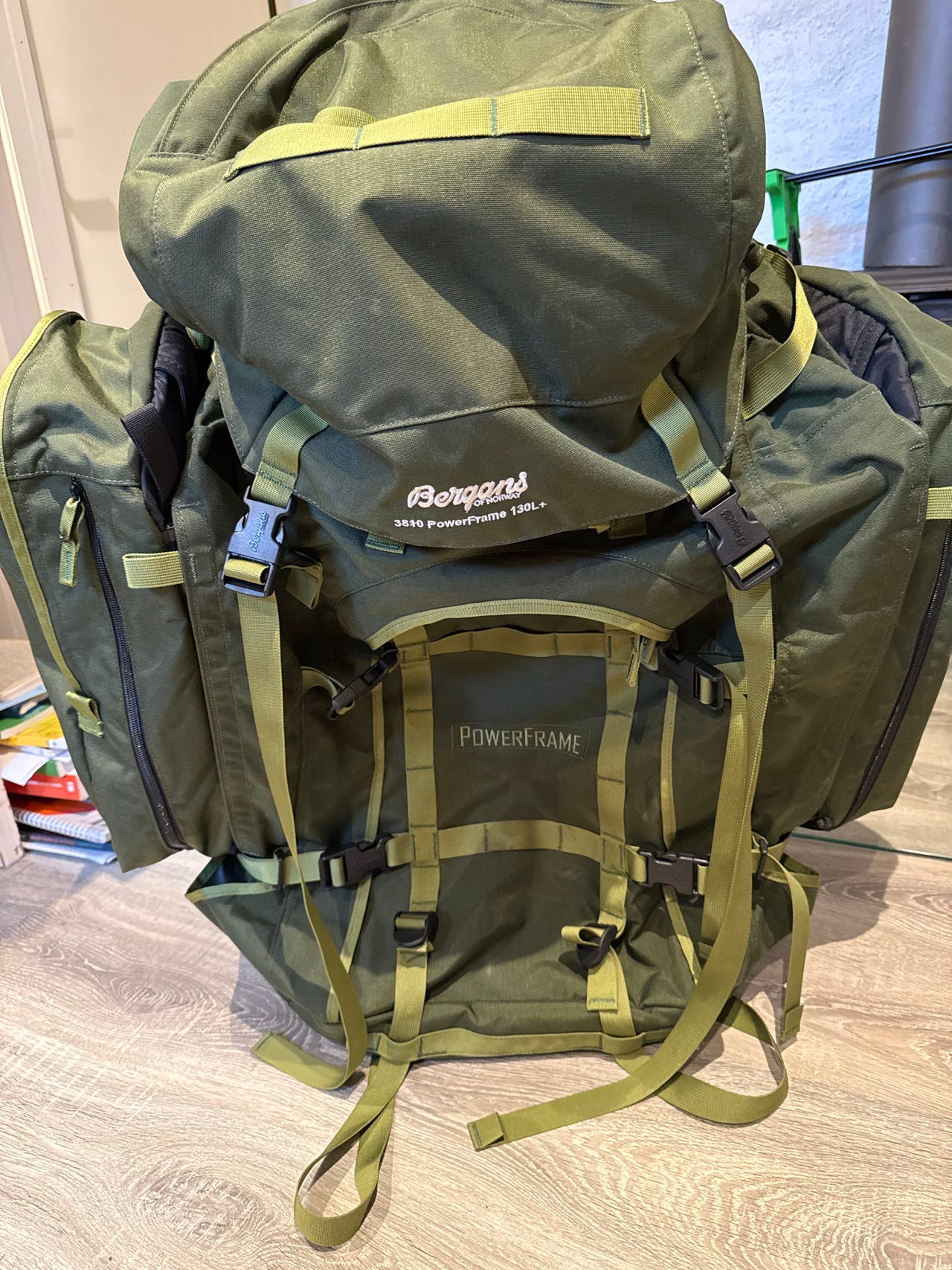 Bergans PowerFrame 130L tursekk grønn