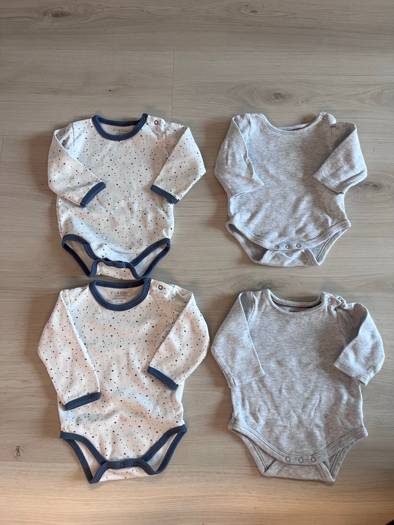 Bodyer til tvillinger str. 62