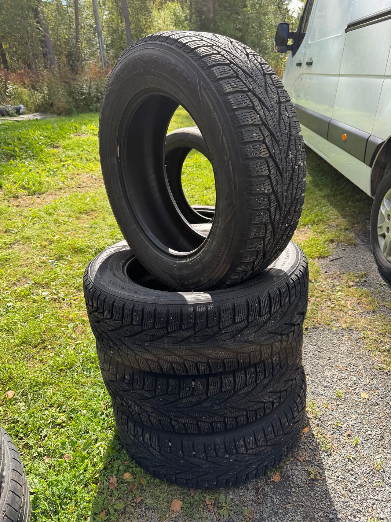 4 stk vinterdekk Nokian Hakkapelitta R2 SUV 225/65/17