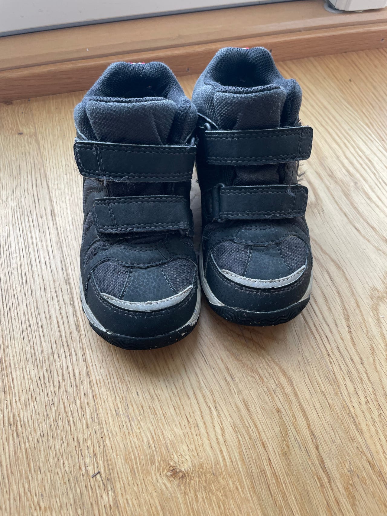 Viking Gore-Tex barnesko str 28 svart unisex