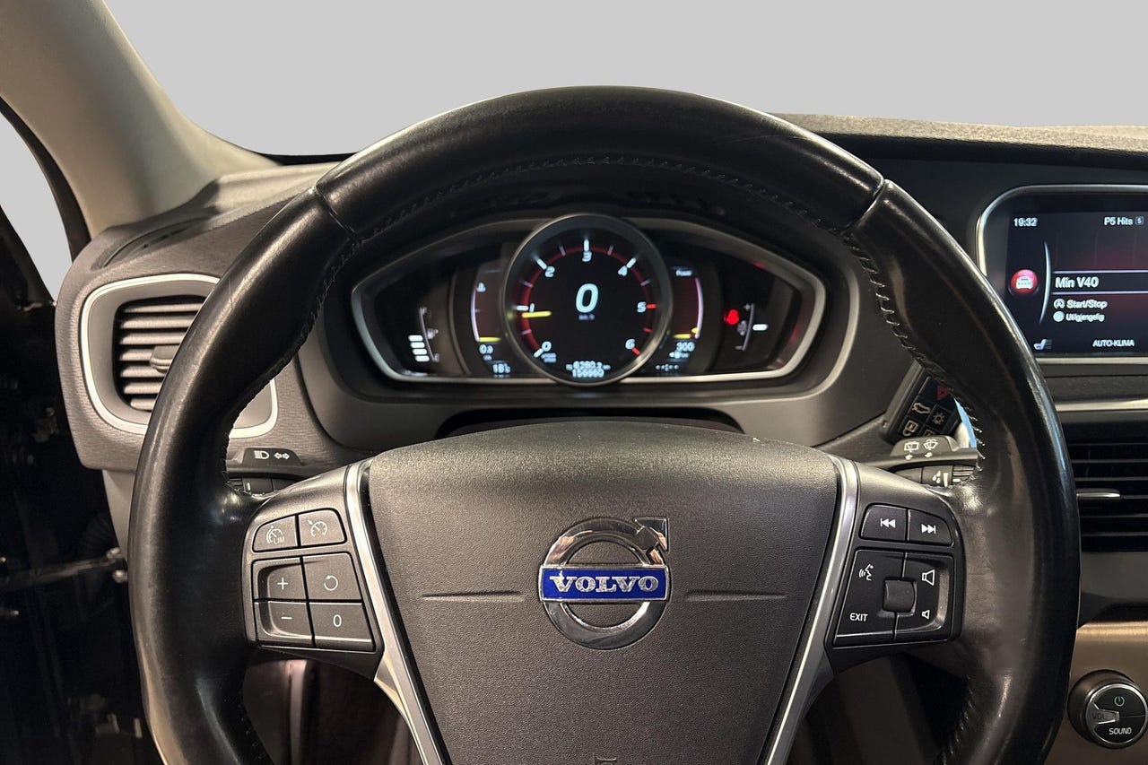 Volvo V40 Cross Country 16 hos Sommerseth