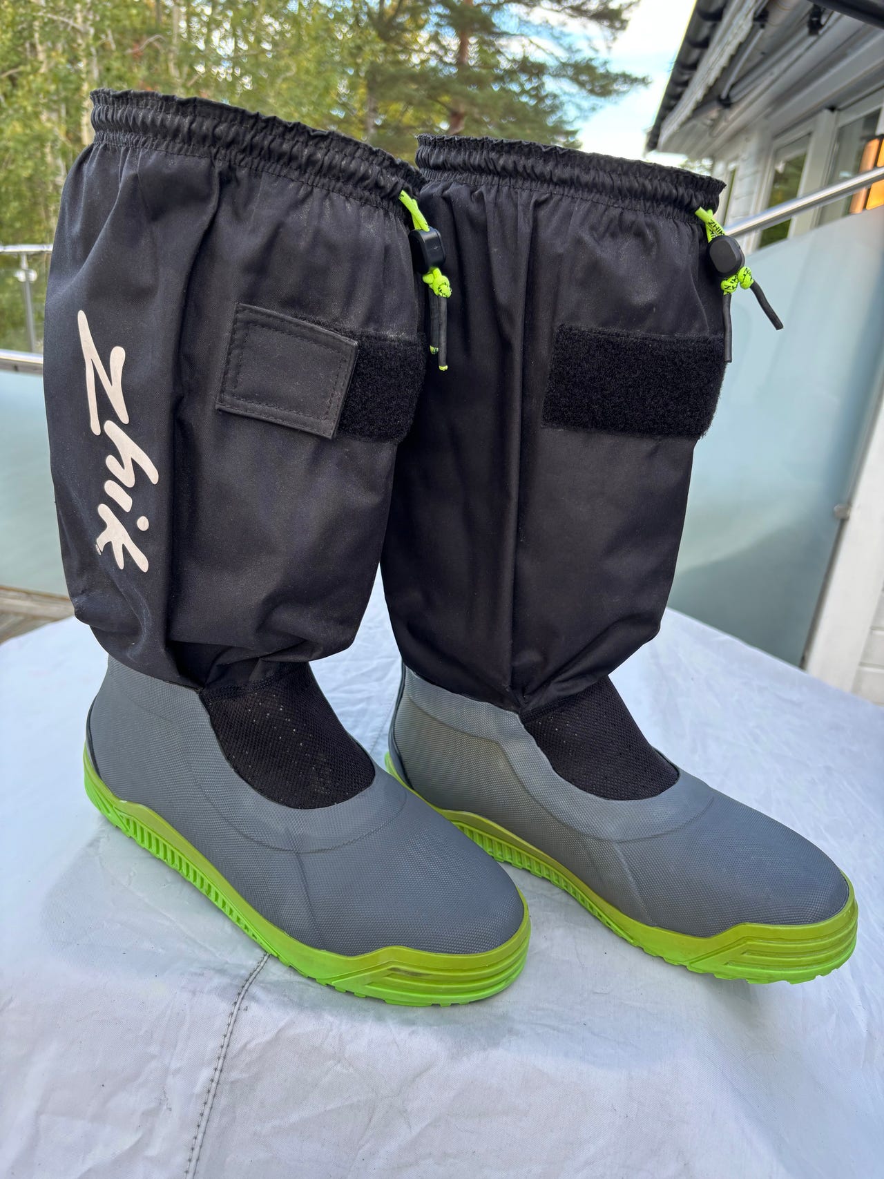 seoi4869　904545 Zhik Seaboot 900 seilstøvler str 45 grå/grønn | FINN-torget