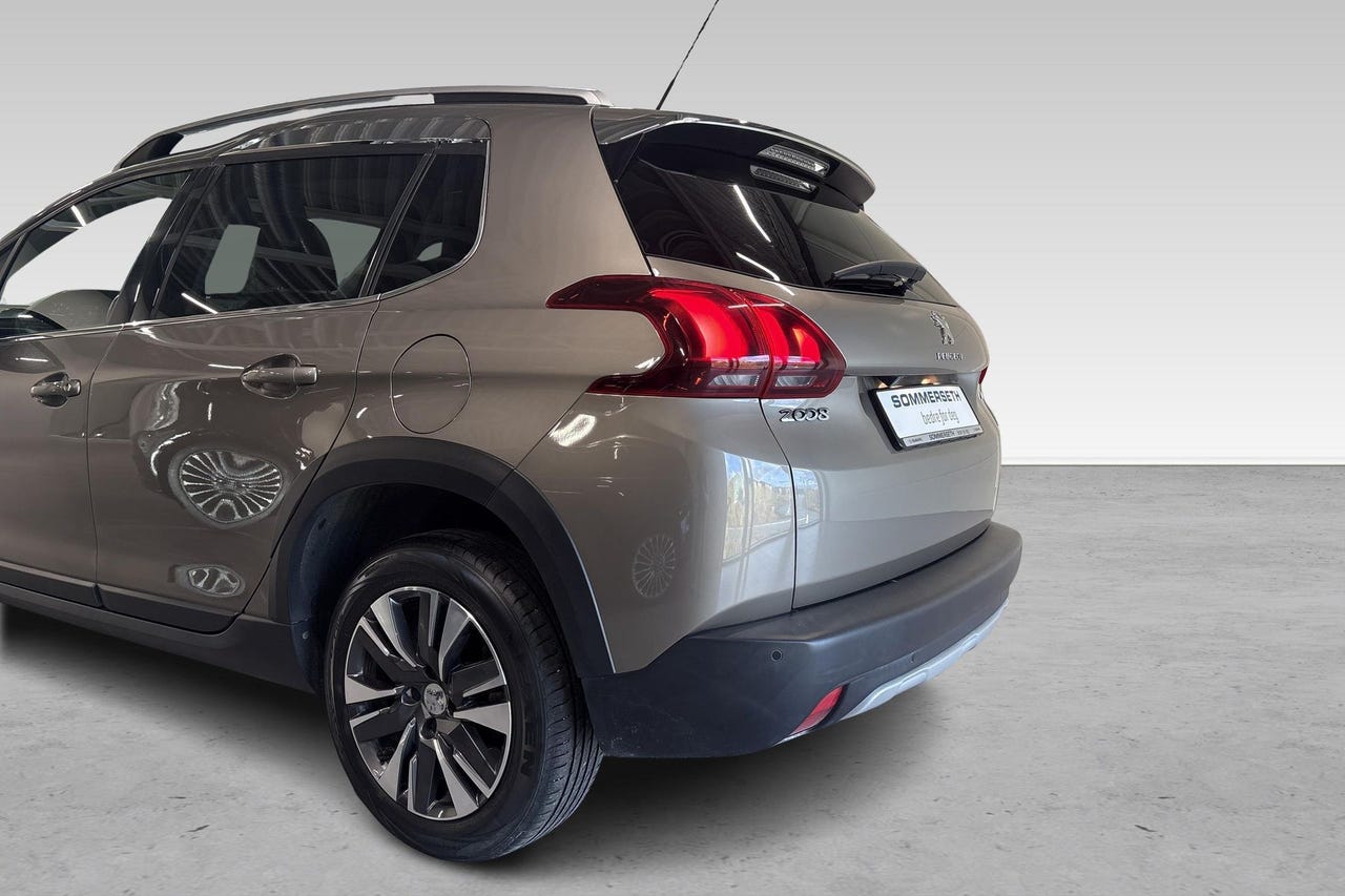Peugeot 2008 5 hos Sommerseth