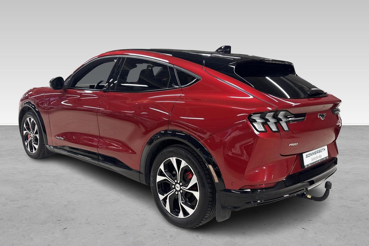 Ford Mustang Mach-E 9 hos Sommerseth