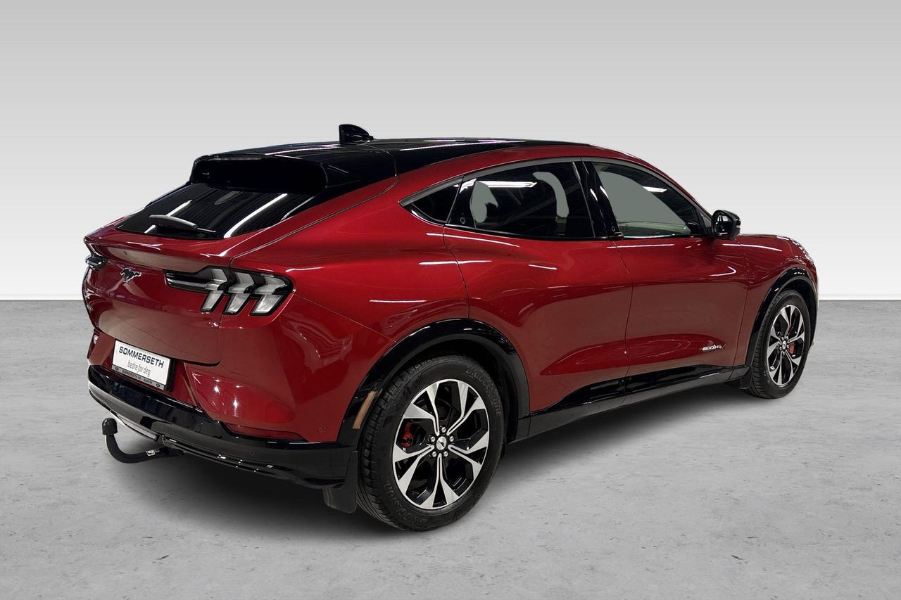 Ford Mustang Mach-E 10 hos Sommerseth