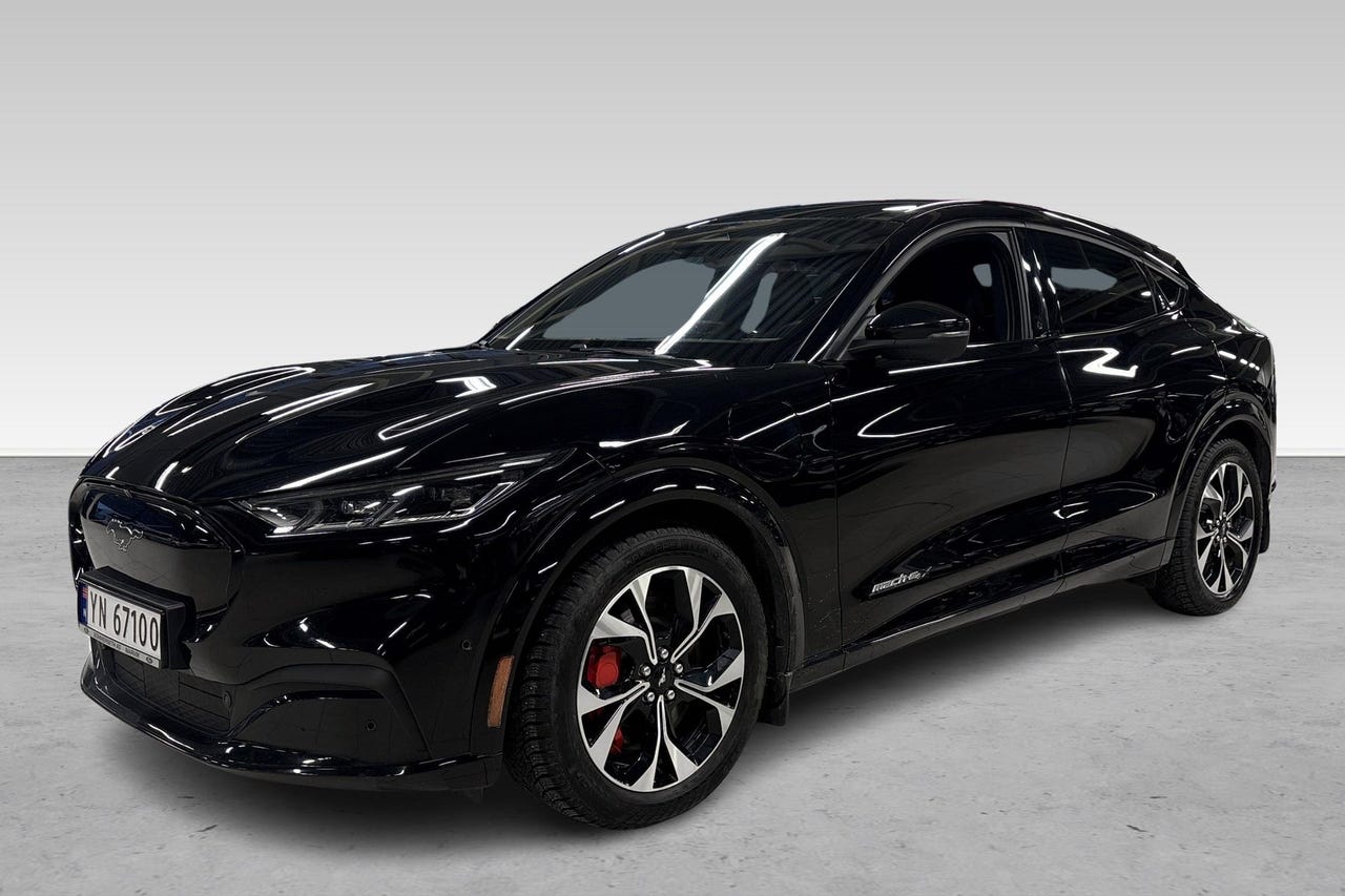 Ford Mustang Mach-E 5 hos Sommerseth